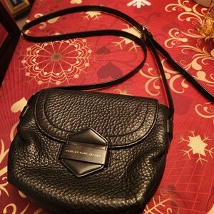MARC BY MARC JACOBS CROSSBODY BLACK PEBBLED LEATHER PURSE